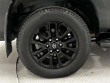 タイヤサイズは265/60R18!納車前の点検時にタイヤ交換させていただきます!純正アルミホイール!