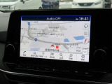 日産純正カーナビゲーション・大画面表示で地図も見やすく、初めての道もこれがあれば安心ですね。