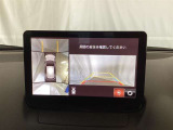 【360&deg;ビュー・モニター】駐車場や見通しの悪い交差点、狭い道のすれ違いなどドライバーからは見えない「死角」をなるべく見えるようにすることで、安心・安全・快適な運転をサポートします。