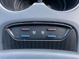 【運転席・助手席シートヒーター】寒い日に冷えやすい腰や肩に快適な温もりを伝えます。