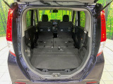 普段のお買い物や通勤、送迎等に十分な荷室スペースを確保しております。セカンドシートを倒すと、大きな荷物の積載も可能です♪