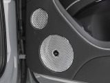 オプションのNaim For Bentley。音響設備にも妥協のない1台となっております。