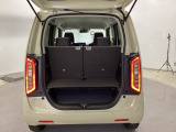 コンパクトボディーなのに、荷室はこんなに広々!たくさん荷物が積めますよ。