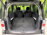 普段のお買い物や通勤、送迎等に十分な荷室スペースを確保しております。セカンドシートを倒すと、大きな荷物の積載も可能です♪