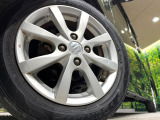 【純正14インチアルミホイール】外観にマッチした純正アルミホイールを装着しております。各種社外アルミホイールや、スタッドレスタイヤも取扱いしております。是非ご相談ください♪