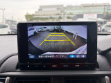 バックでの駐車が苦手な方や運転にあまり自信のない方でも後方の視界をしっかりサポート。安心して車庫入れが出来るバックカメラを装備しています!
