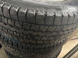 スタッドレスタイヤも残り溝もたっぷりございます!