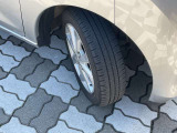 タイヤの溝もございます。