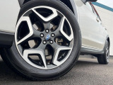 【純正18インチアルミホイール】外観にマッチした純正アルミホイールを装着しております。各種社外アルミホイールや、スタッドレスタイヤも取扱いしております。是非ご相談ください♪
