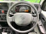 ステアリングも使用感が少なく、きれいな状態となっております♪