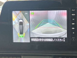 【アラウンドビューモニター】車を上から見下ろしているかのような映像で周囲の状況がひと目で確認、狭い駐車場に駐車するときも安心です♪♪障害物などがあると警告音がなりますので安心して駐車が出来ます★