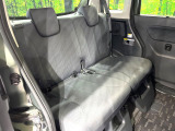 後部座席も気になるようなキズ・汚れやへたり等、大きなダメージはなく、良好な状態です。