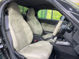運転席シート廻りは使用感も少なく、良好な状態となっています。前オーナー様が丁寧に使っていたことがよくわかりますね。