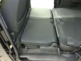 後席シートを折りたたんだ状態です。