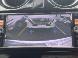 バックカメラが付いて車庫入れも安心です。付いているとうれしい装備のひとつですね♪
