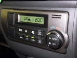 【オートエアコン】お好みの温度に設定して頂くと、車内の温度を自動調整♪快適にクルマの中を過ごして頂けます。