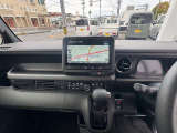 Honda純正8インチナビを搭載しております。ナビ、テレビ、AM、FM、Bluetooth、Carplay対応。