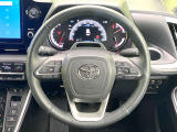 【純正革巻きステアリング】上質な革を使用することで、手にしっかり馴染みとても運転しやすいハンドルです♪
