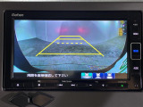 【バックモニター】後ろのカメラの映像をモニターに映し出すことができます!後方の見えない死角や、障害物との距離感をしっかり確認することができます!駐車が苦手な方におすすめです。
