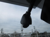 ドライブレコーダーも装備しています。万一の事故の際、録画映像が役に立つこともございます。