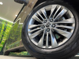 【純正18インチアルミホイール】外観にマッチした純正アルミホイールを装着しております。各種社外アルミホイールや、スタッドレスタイヤも取扱いしております。是非ご相談ください♪