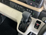 発進時から滑らかに加速する無段階変速のCVTはストップ&ゴーの多い街の中も快適です