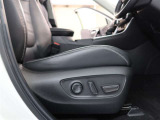 パワーシート搭載。微妙な調整が手軽にでき、ピッタリなポジションで運転することが可能です。