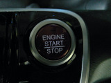 自然に手が届き、操作性の良いボタンでエンジンスタート!!