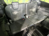 3列目シートはもちろん状態良好☆大人でもゆったりと座って頂けますので、大人数でのお出かけもラクラクです♪ご家族で、気の知れた仲間で、ドライブに行くのが楽しみですね♪