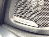 ●harman/kardonサウンドシステム:オーディオ専門メーカーが手掛けるプレミアムスピーカーを装備。多数のスピーカーから、音の粒立ちまで分かる高品質な音楽をお楽しみいただけます。
