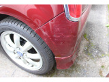 リヤバンパに傷が付いています。購入を下検討の際は、現車をご確認ください。