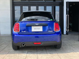 MINI NEXT 認定中古車では、選べる2つの保証プログラムや延長保証など、MINIオーナーの皆様に、より快適なMINIライフを楽しんでいただくためのユニークなサービスをご用意しております。