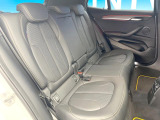 ●後部座席も気になるようなキズ・汚れやへたり等、大きなダメージはなく、良好な状態です。
