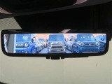 車両後方の視界をクリアに映し出す「デジタルインナーミラー」搭載です。