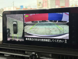 駐停車には便利なアラウンドビューモニター搭載。サイドモニターの切り替えも可能です。