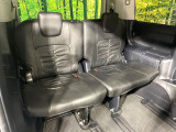 3列目シートはもちろん状態良好☆大人でもゆったりと座って頂けますので、大人数でのお出かけもラクラクです♪ご家族で、気の知れた仲間で、ドライブに行くのが楽しみですね♪