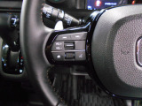 ハンドルにオーディオの操作スイッチが装備されています!視線を前方から外さずハンドルから手を離さずに操作できるのでとっても安全ですね♪