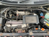 エンジンルーム内の綺麗さが、「状態の良さ」を物語っておりますね!