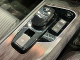 感覚的に使いやすいシフトレバー!電動パーキングにオートブレーキホールドもついています。e-POWERならではのワンペダル操作もできます。