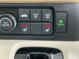 運転席/助手席シートヒーターで寒い日もすぐに温かくなり快適に過ごせます。2段階の温度調整が可能です