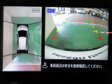 アラウンドビューモニターで車庫入れも空から見ている様に駐車できラクラクです。