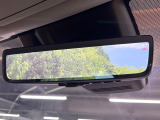 【デジタルインナーミラー】後席の大きな荷物や同乗者で後方が確認しづらい時でも安心!カメラが撮影した車両後方の映像をルームミラー内に表示。クリアな視界で状況の確認が可能です!