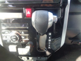操作しやすいシフトレバーです
