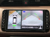 【アラウンドビューモニター】車を上から見下ろしているかのような映像で周囲の状況がひと目で確認、狭い駐車場に駐車するときも安心です♪