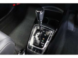 従来のATに比べ変速ショックの少ないCVT。シフトの操作はAT車と同じです。