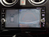 上からの視点で狭い駐車場への駐車などに役立つアラウンドビューモニターです♪