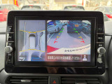 アラウンドビューモニターは4方のカメラで真上から車を見たようにモニターで確認ができる日産の自慢の装備です。是非実際の車で体感してみてください。