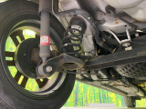 お車を安心してお乗りいただく為には、足回りの定期点検が欠かせません。サービスサポート(有償保証)では無料点検もご提供しており、安心のカーライフをお過ごしいただけるサポート体制が整っています。
