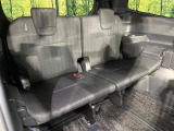 3列目シートはもちろん状態良好☆大人でもゆったりと座って頂けますので、大人数でのお出かけもラクラクです♪ご家族で、気の知れた仲間で、ドライブに行くのが楽しみですね♪