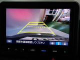 バックも安心のリアカメラ付いています。リアカメラがあると、いつでも安全にバックできますね。死角も減ります。3ビュー切り替え、ガイド線表示なので便利です。